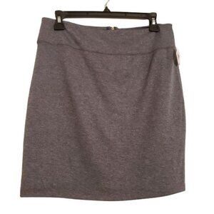 Tresics skirt size L NWT